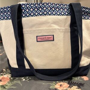 Vineyard Vines Classic Canvas Tote